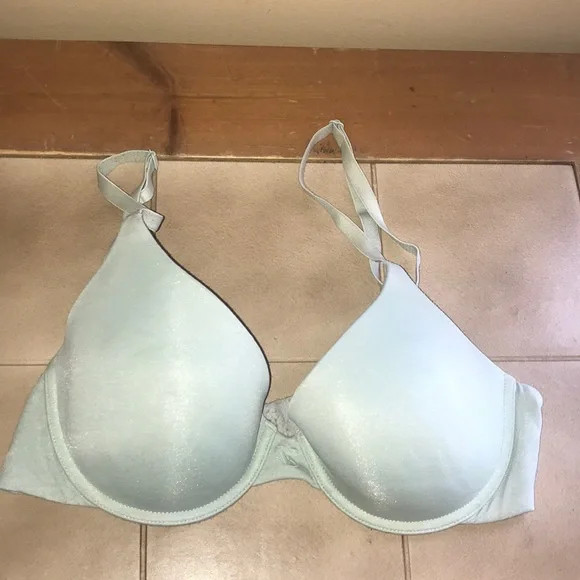 Victoria’s Secret bra 32C - Picture 1 of 8